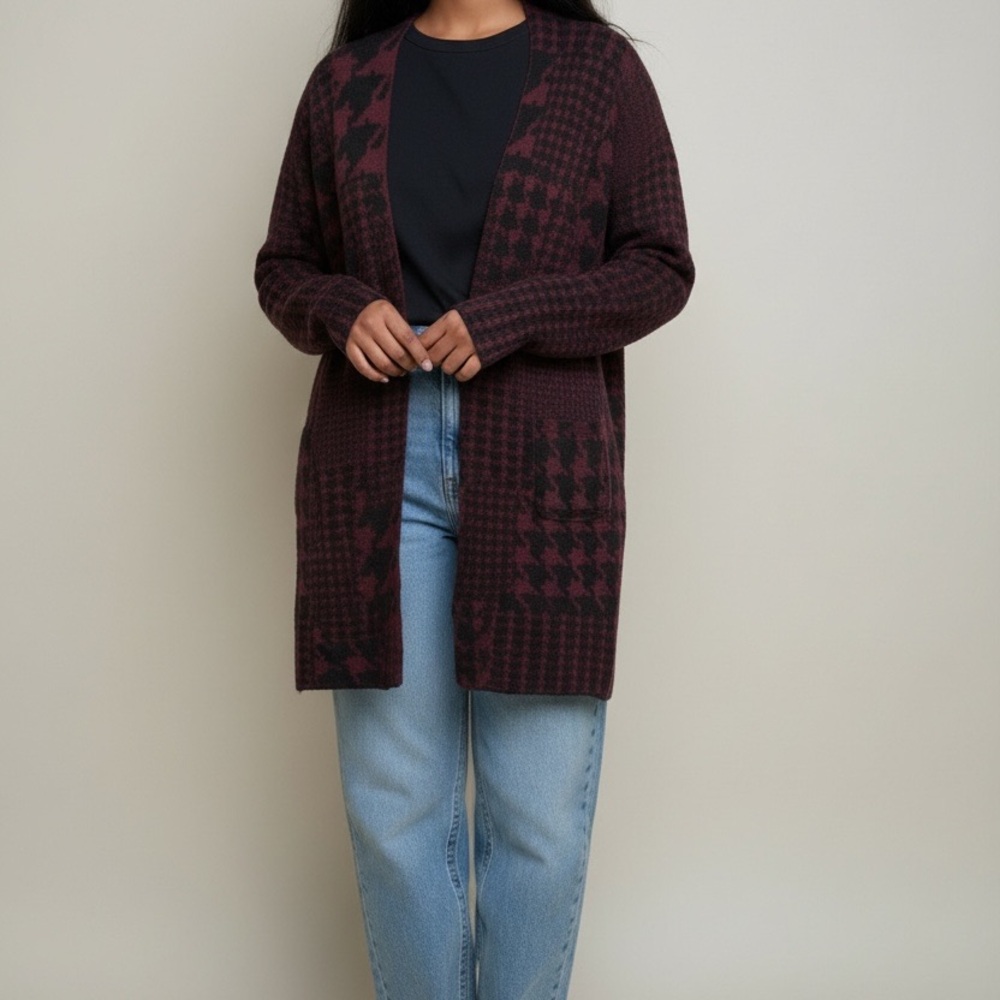 Elegant Burgundy Houndstooth Cardigan